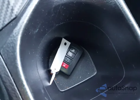 2015 Toyota Rav4 Limited z USA, uszkodzony, nr VIN 2T3DFREV0FW405482